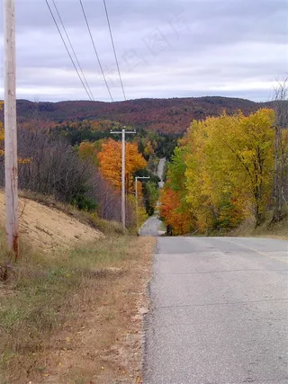 秋季乡村道路