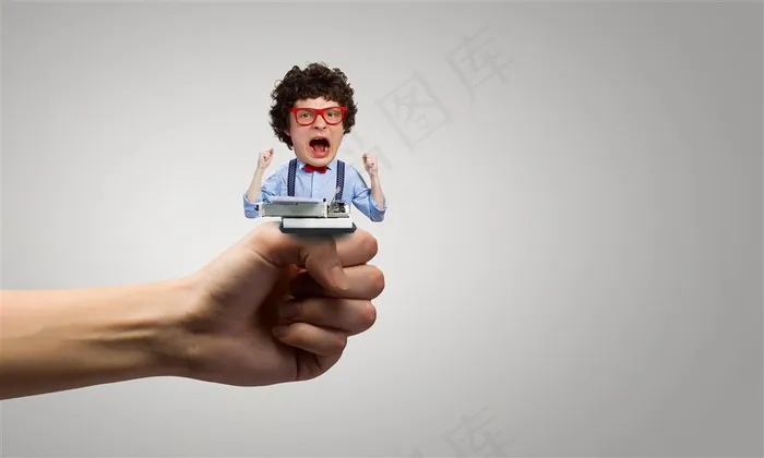 创意广告设计握拳手势图