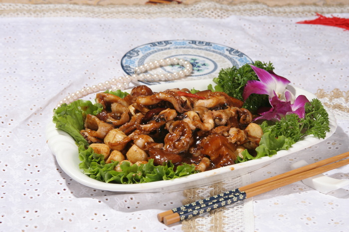 五花肉焖八带