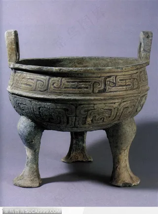 传统青铜器-重环花纹的青铜鼎