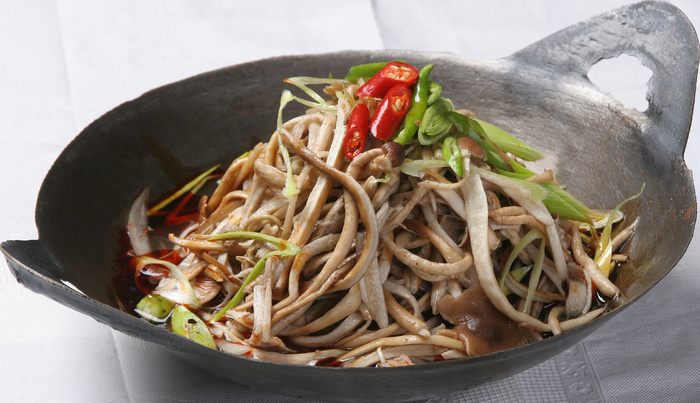 13 干锅茶树菇 汇源饺子城