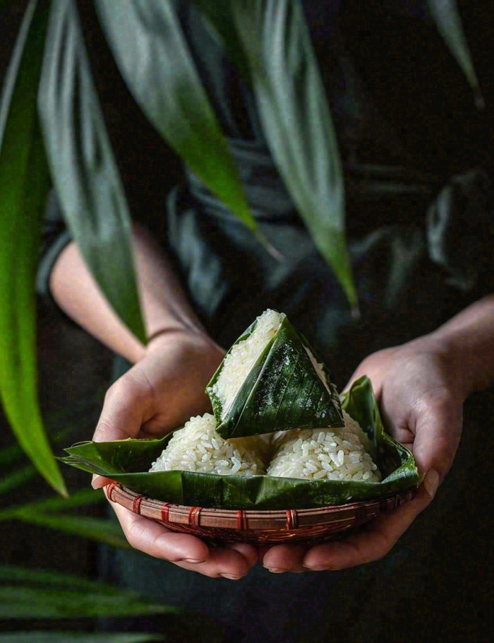 端午节粽子粽叶绿色粽香美食佳节摄影图(960x1248)