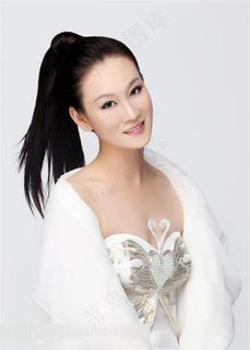 李昱和 清纯美女明星清新造型写真