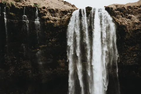 高山流水瀑布高清照片 高山流水瀑布高清照片