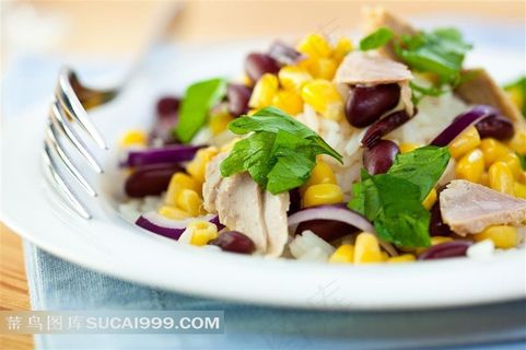 紫椰菜玉米鸡肉炒饭