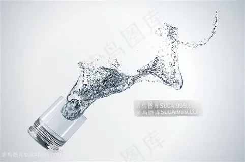 水杯水倒水图片