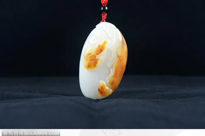 传统文化-漂亮的白色玉吊坠