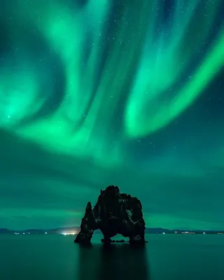 绿色极光壁纸图片