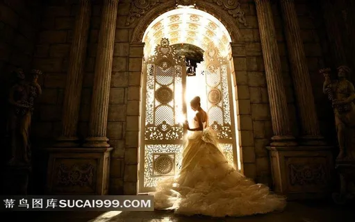 教堂里的婚纱美女素材