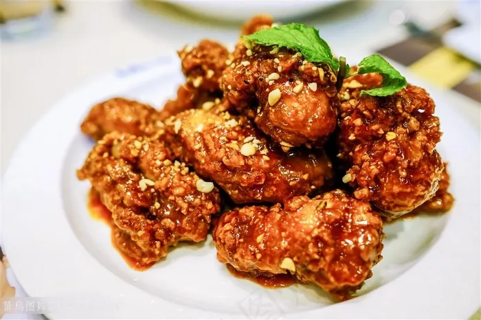 孜然油辣椒鸡块鸡腿美食