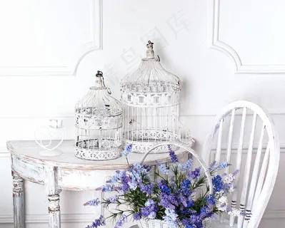 室内竹篮里的薰衣草图片 室内竹篮里的薰衣草图片