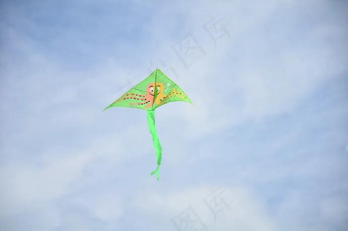 天空中卡通风筝图片