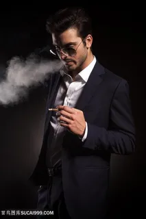 穿西装的国外男士高清图片 穿西装的国外男士高清图片