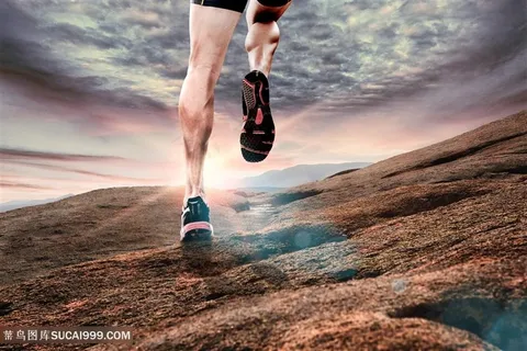 山上跑步的男人高清图片素材