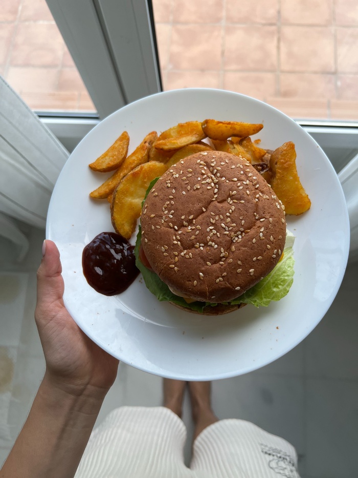 黄色美味汉堡摄影素材
