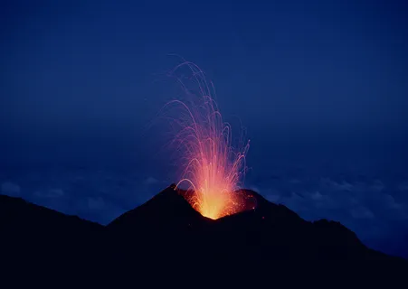 火上爆发图片 火上爆发图片