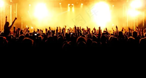 夜店狂欢人群剪影