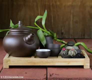 茶台上的紫砂茶壶高清图片