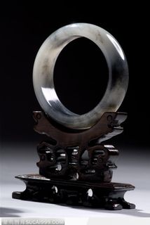 中华传统-灰黑色玉镯