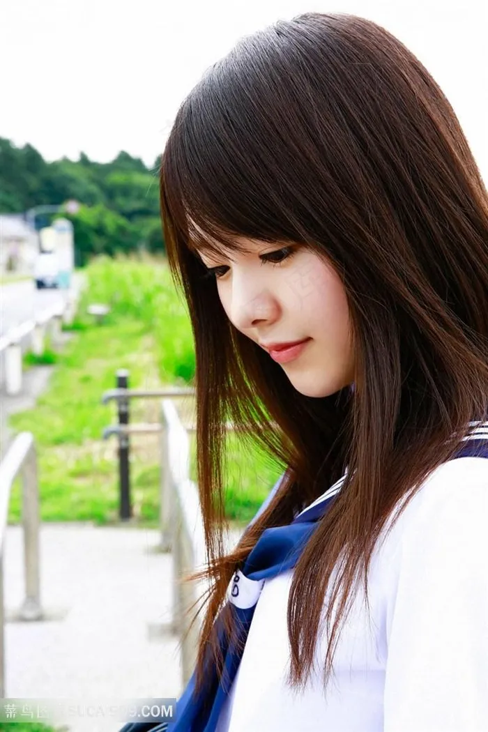 穿着校服高清日本清纯美女唐田えりか图片