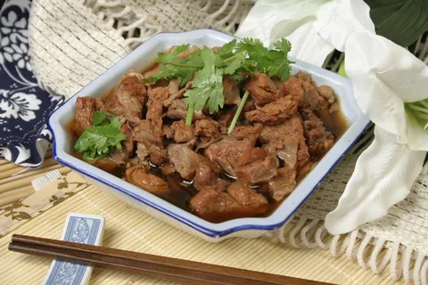 春耕牛肉碗  春耕牛肉碗