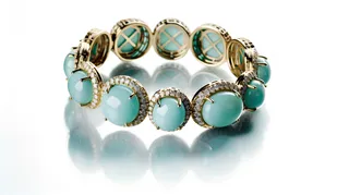 美丽的绿松石珠宝