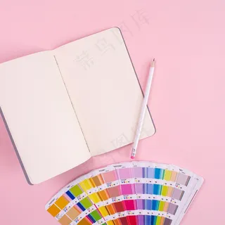 空白记事本铅笔配色卡图片