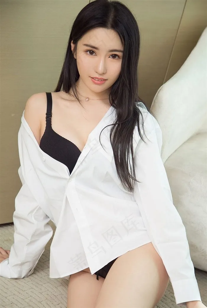 高清泳装清纯美女图片