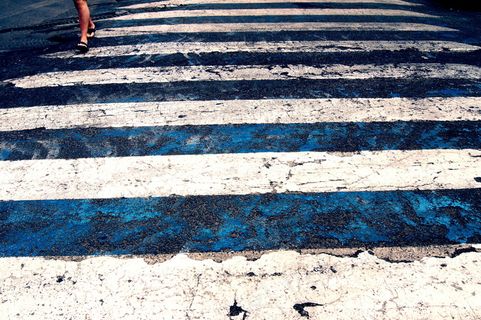 马路斑马线图片