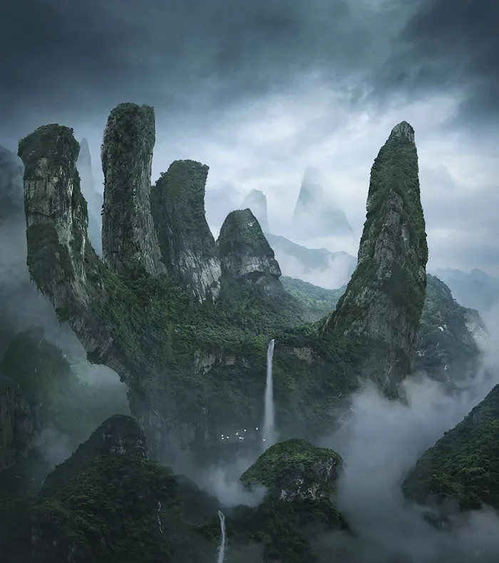 云山雾海  云雾缭绕  美景 奇景 山脉 小山 高清图 摄影图 