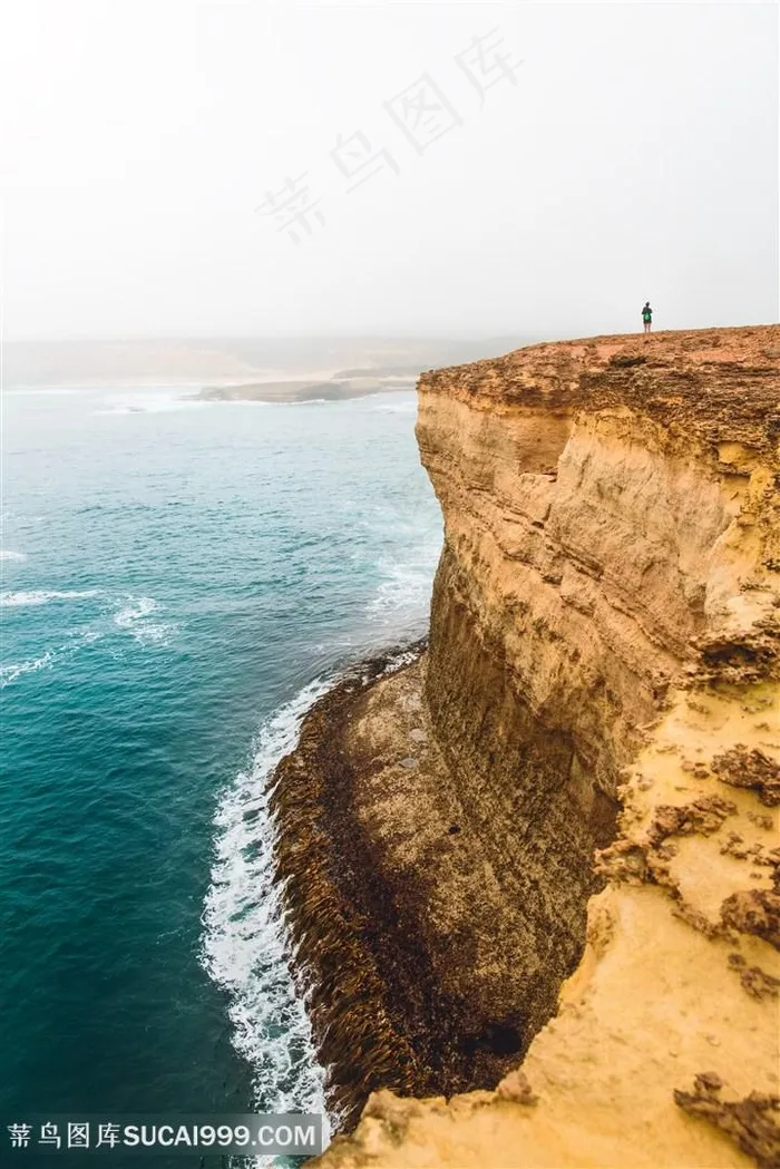 巍峨海边悬崖风景高清图片