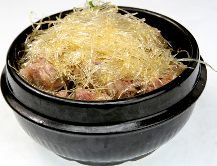 32 皇家*牛尾煲 阜平饺子城