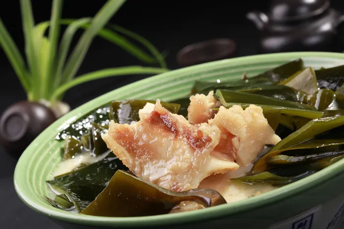 桶子骨炖海带 (2)