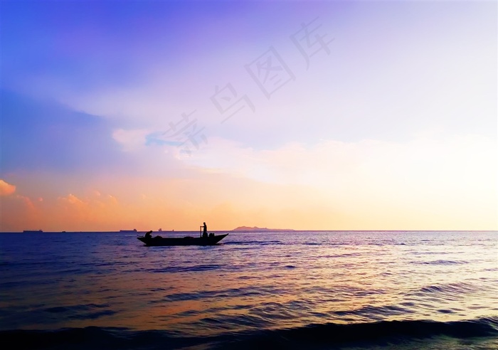 海上渔舟空寂寥