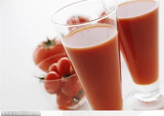 清凉饮品-新鲜的西红柿果汁