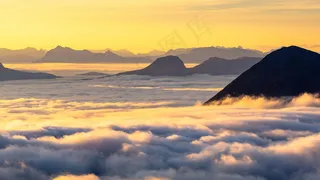 阳光云海风景图片