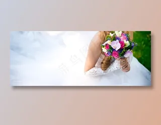 拍婚纱照的幸福女人