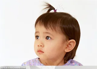 婴儿幼儿-斜着头得可爱婴儿