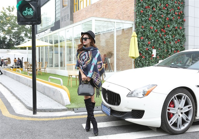 户外丝巾模特写真摄影