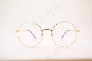 圆框眼镜图片