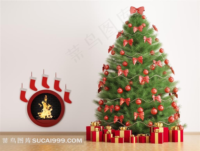 圣诞树与墙壁上的时钟摄影图片