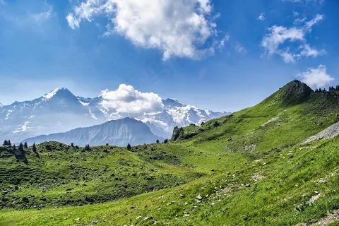 山阿尔卑斯山丘陵谷瑞士天空 山阿尔卑斯山丘陵谷瑞士天空