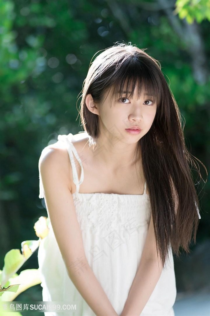 4K超清清纯漂亮的女生壁纸图片