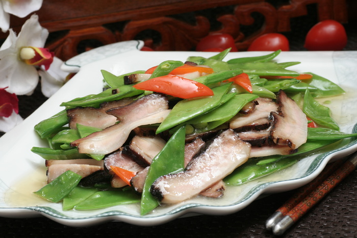 荷兰豆炒腊肉