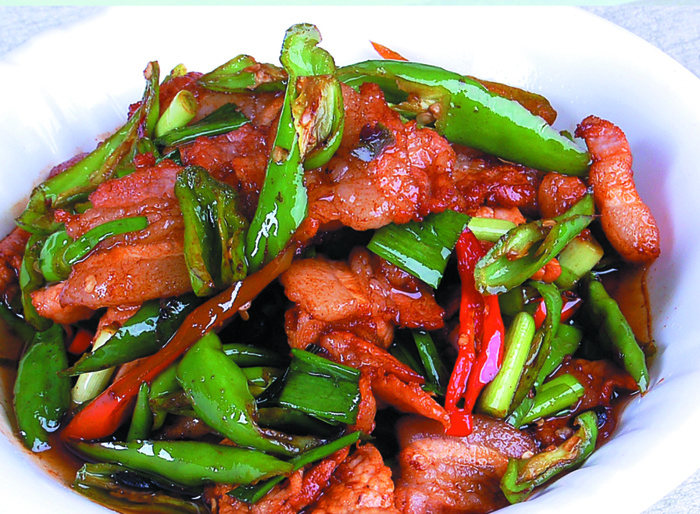 J04-0076   农家小炒肉