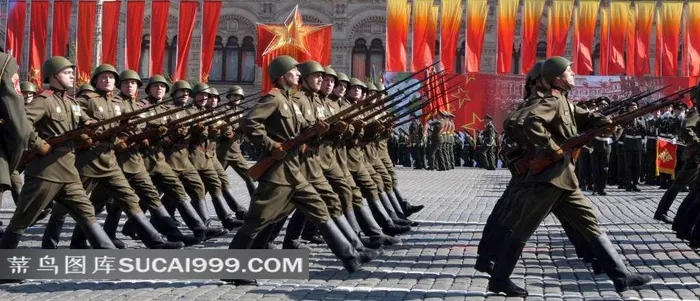 阅兵式上成排的士兵