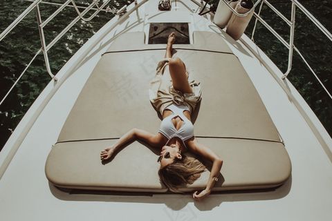 性感比基尼人体美女图片