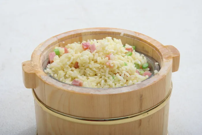 木桶黄金炒饭  12元