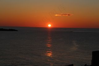 黄昏海上日落图片