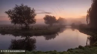 黄昏湖畔美景壁纸